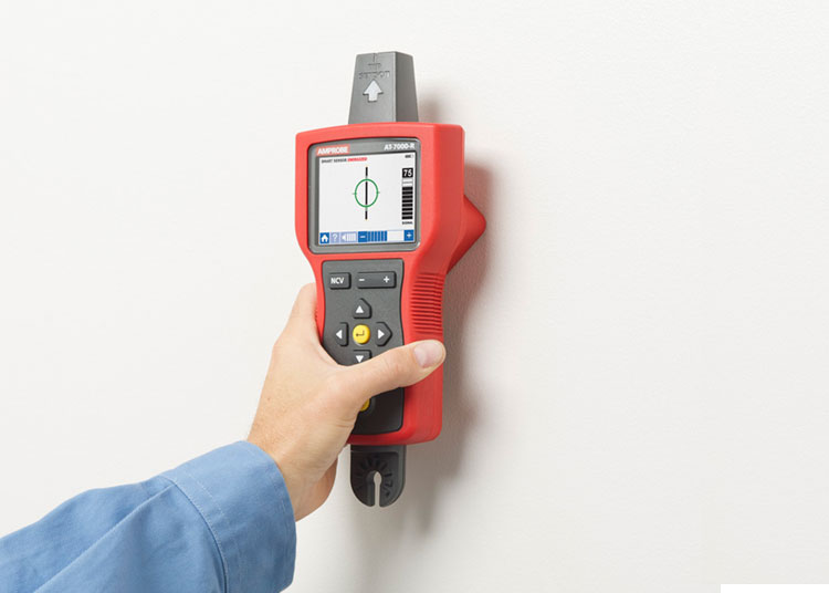 Amprobe-AT-7000_Use-the-Tip-Sensor