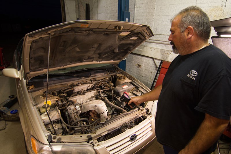 TG165_Car_Application_Wide_shot